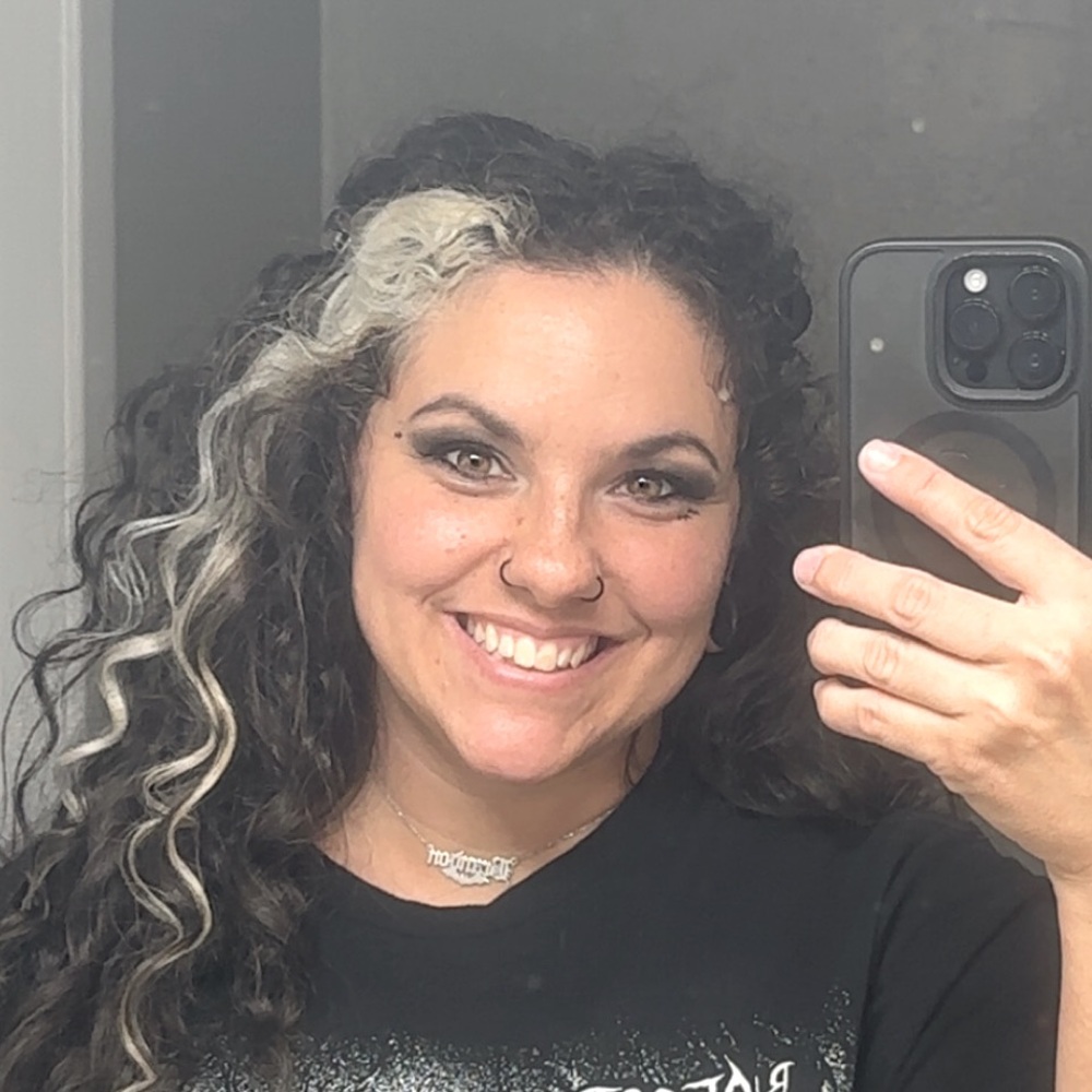 Meet your Posher, Robi-lyn